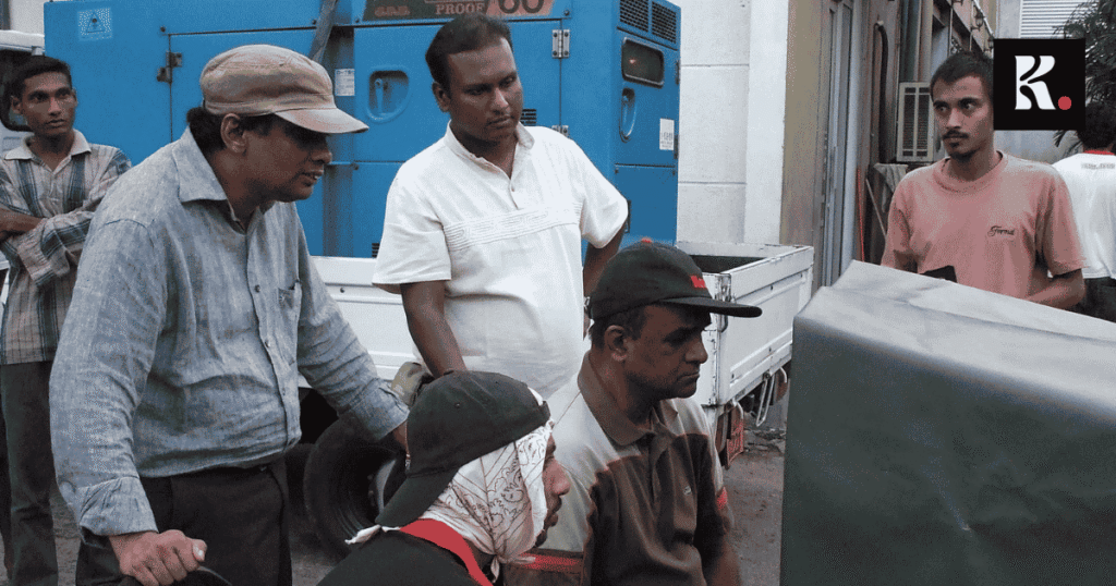 ඒක හරියට යුද්ධයක් සැලසුම් කරනවා වගේ - දමින්ද ඩී. මඩවල At the Akasa Kusum shooting location with Prasanna Vithanage and M.D. Mahindapala